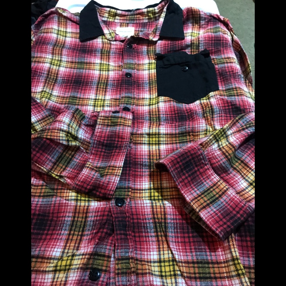 American Eagle Outfitters Red and Black Plaid Casual Button Down Shirt